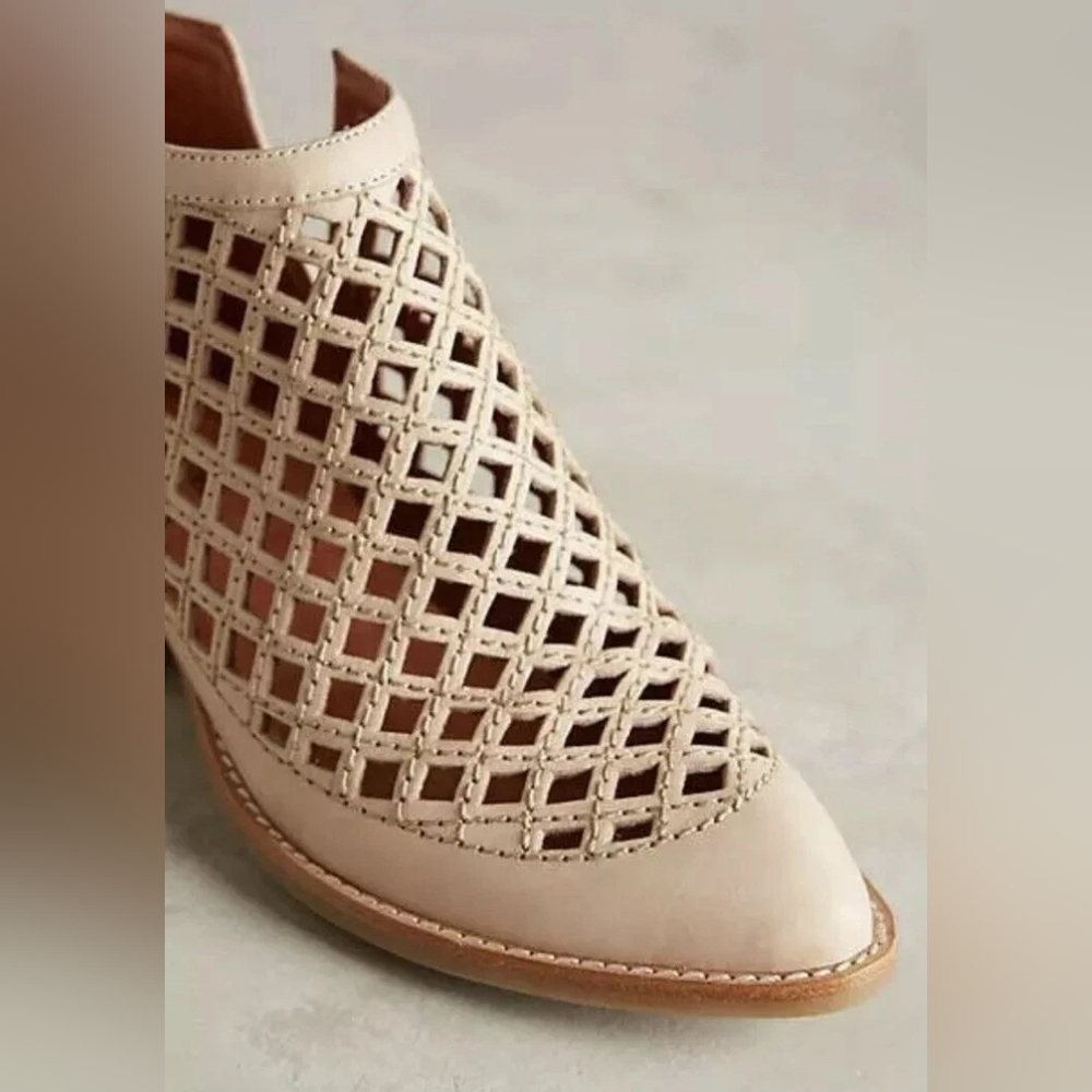Jeffrey Campbell Anthropologie Taggart Tan Beige Cutout Booties Ankle Boots - Picture 8 of 14